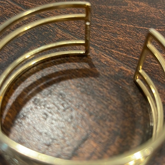 Stella & Dot Pave Sphinx Cuff Bracelet, great condition! - Picture 3 of 4